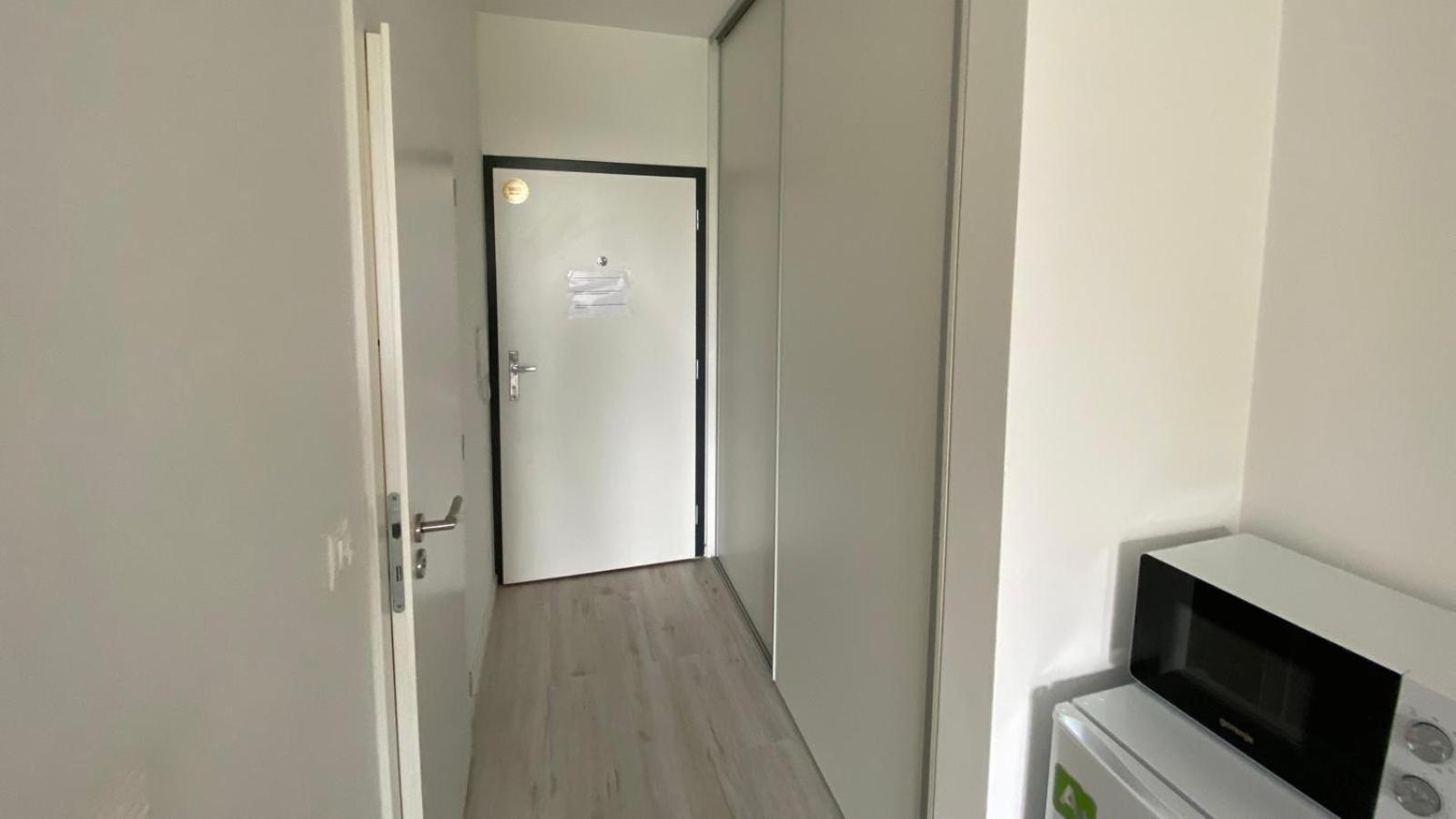 1 Room Apartment With Terrace, Slnecnice, 18B Bratislava Exteriér fotografie